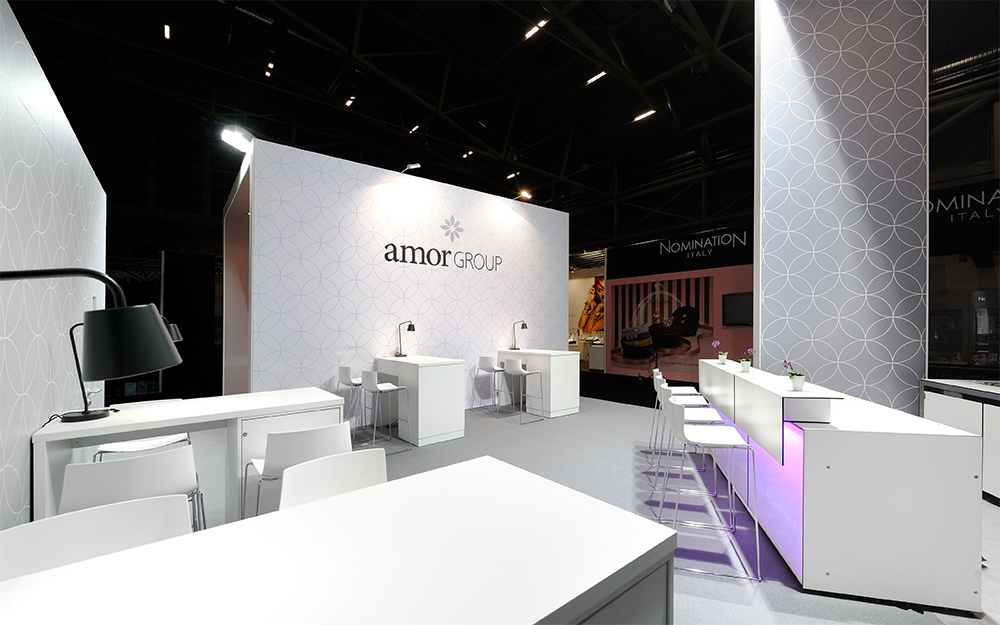 amor group messestand
